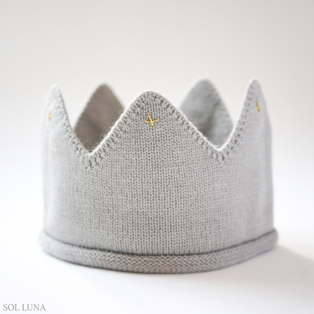 baby knit crown